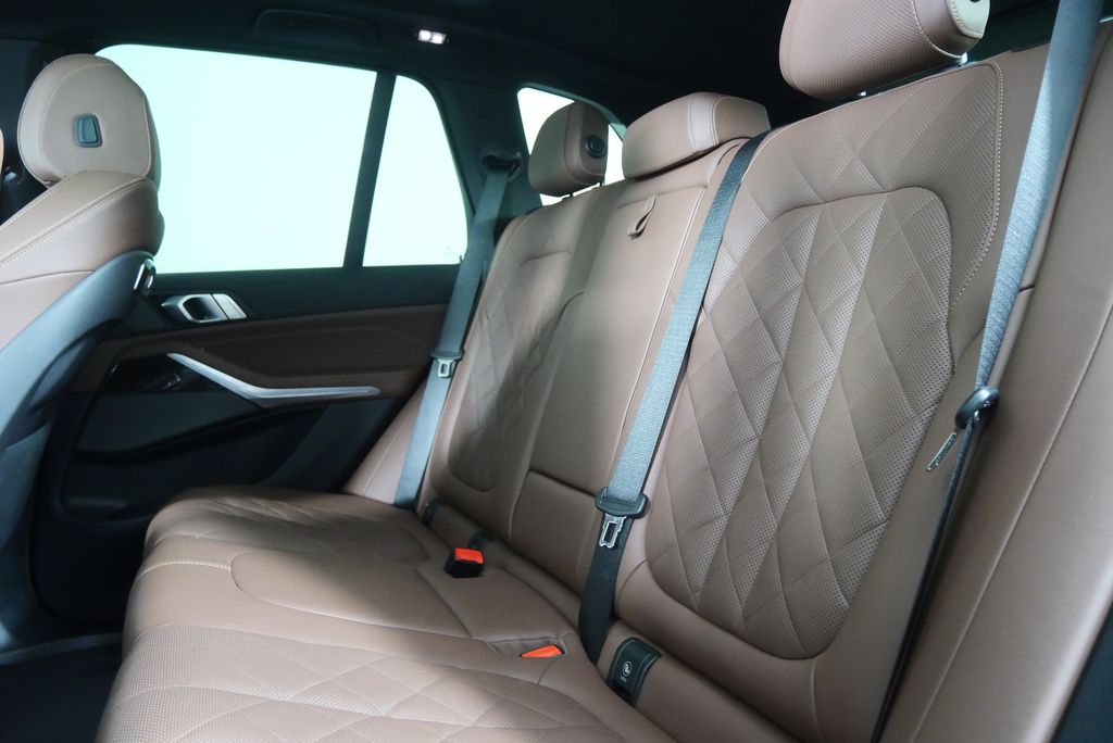 Thumbnail: 2025 BMW X5 - 16