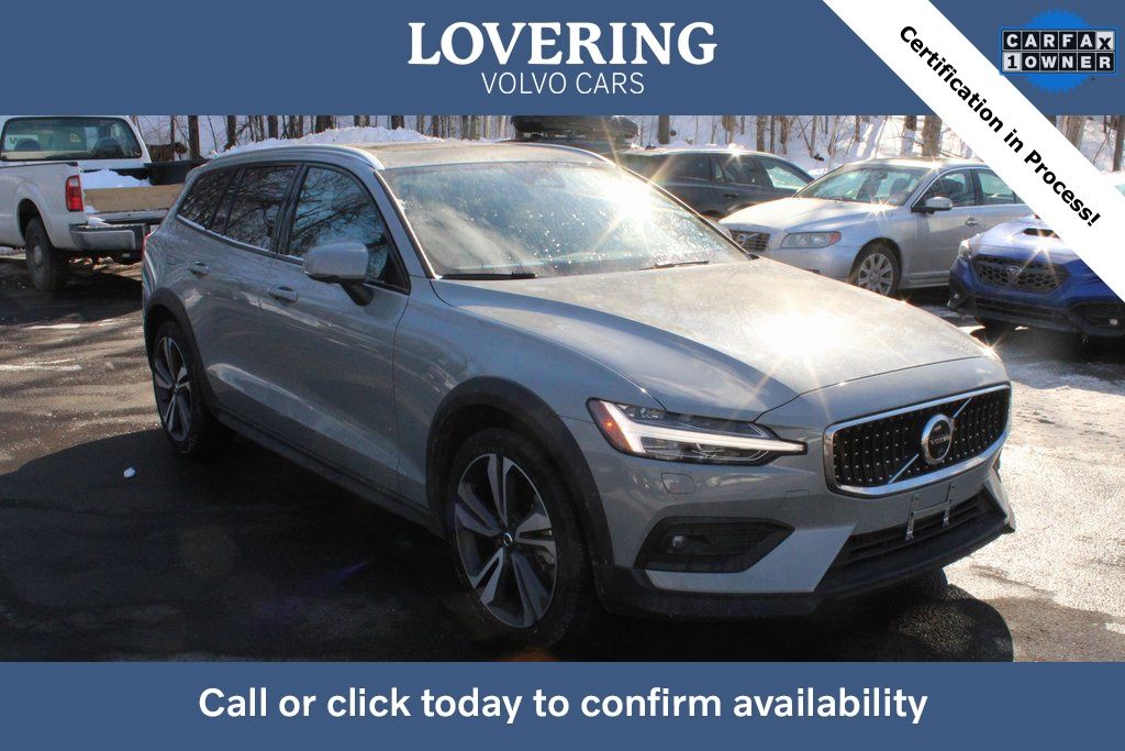 2025 Volvo V60 Cross Country B5 Plus AWD