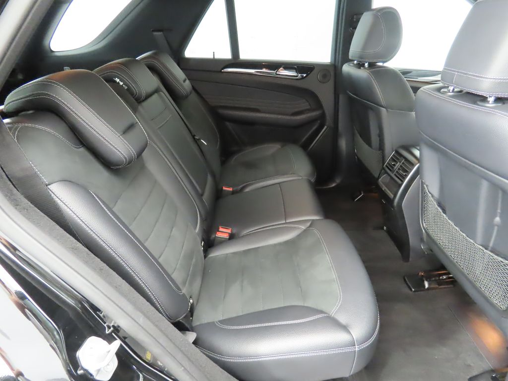 Thumbnail: 2013 Mercedes-Benz M-Class - 22