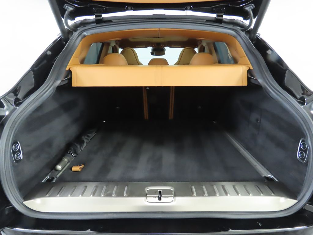 Thumbnail: 2021 Aston Martin DBX - 29