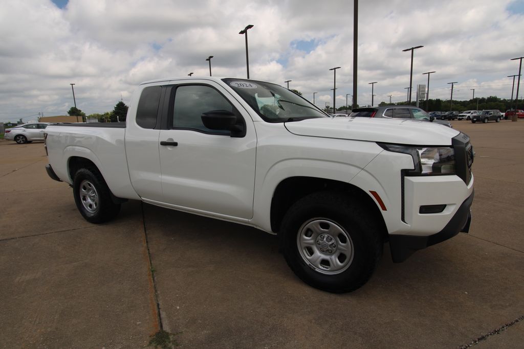 Used 2024 Nissan Frontier Truck