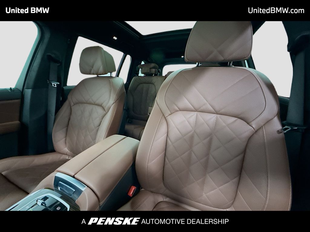 Thumbnail: 2026 BMW X7 - 5
