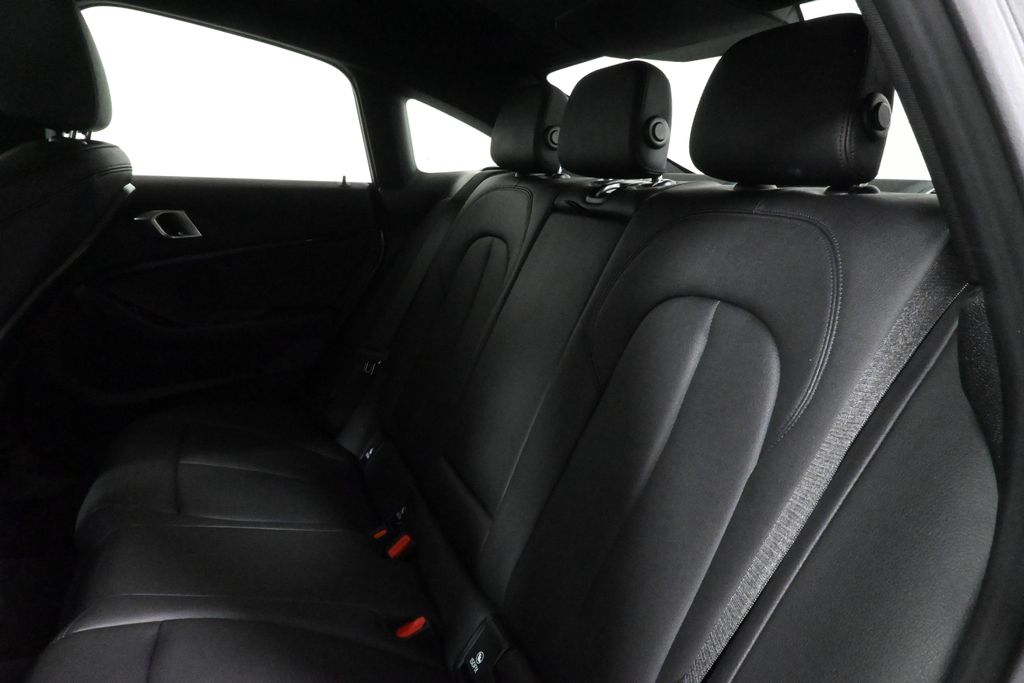 2022 BMW 2 Series 228i xDrive 5