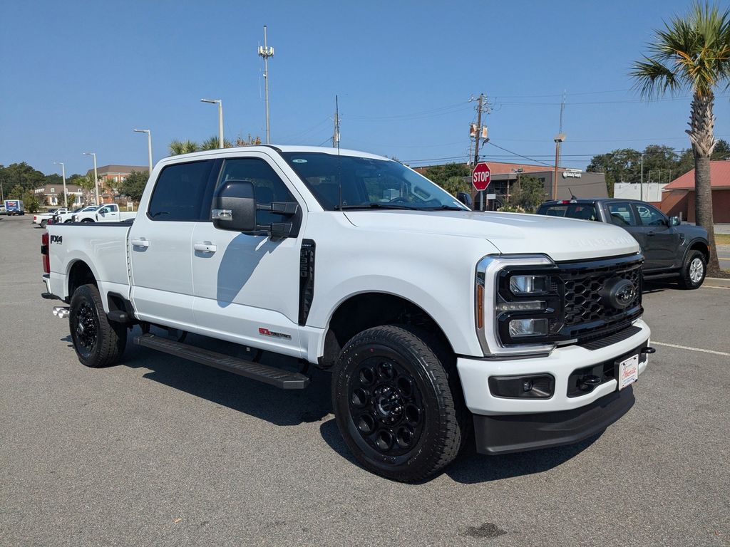 2026 Ford Super Duty F-350 SRW LARIAT