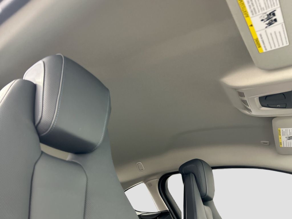 Thumbnail: 2020 BMW  - 17