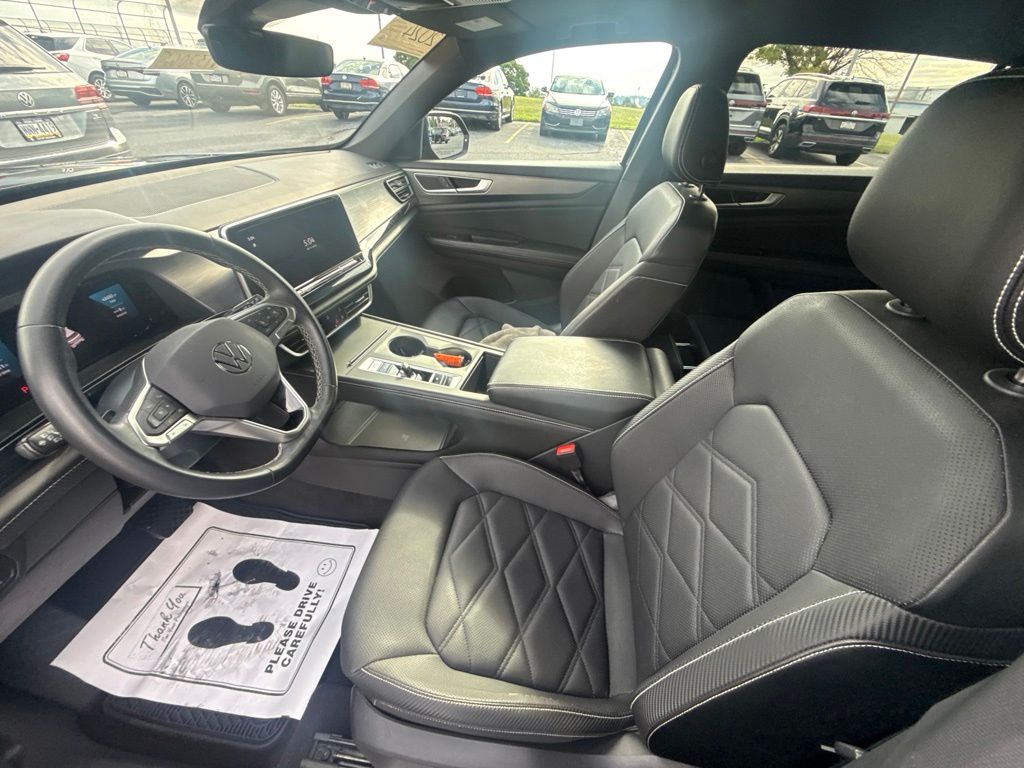 2024 Volkswagen Atlas Cross Sport 2.0T SE Black at Subaru and VW of Moon Township