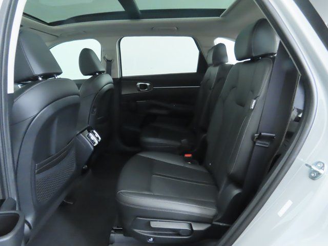 Thumbnail: 2024 Kia Sorento - 22