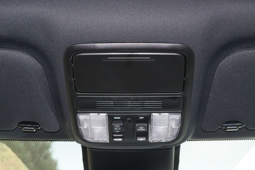 Thumbnail: 2026 Honda Odyssey - 26