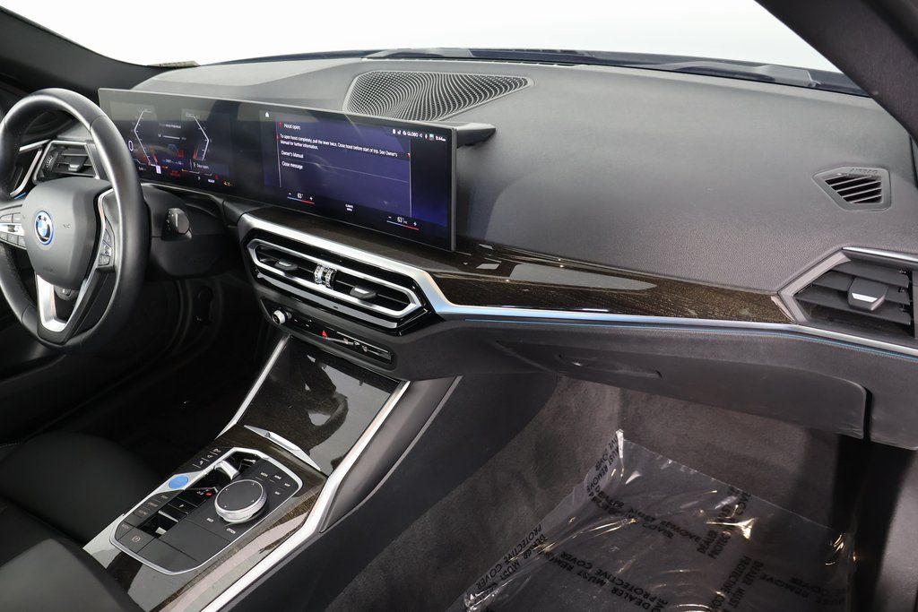 Thumbnail: 2023 BMW i4 - 9