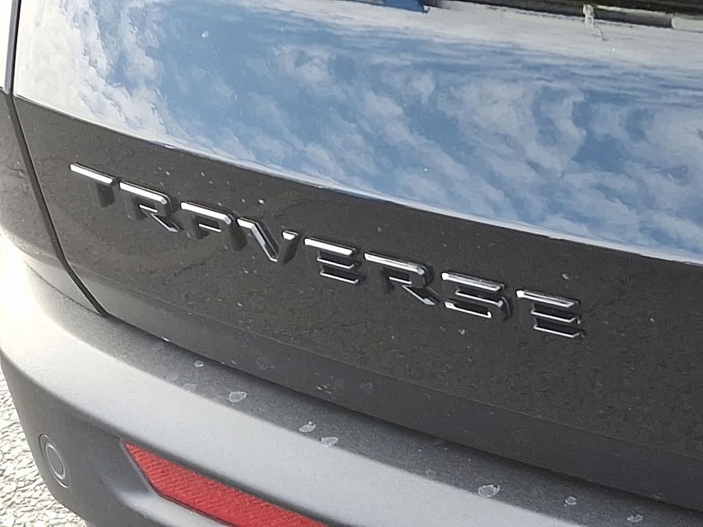 Thumbnail: 2025 Chevrolet Traverse - 5