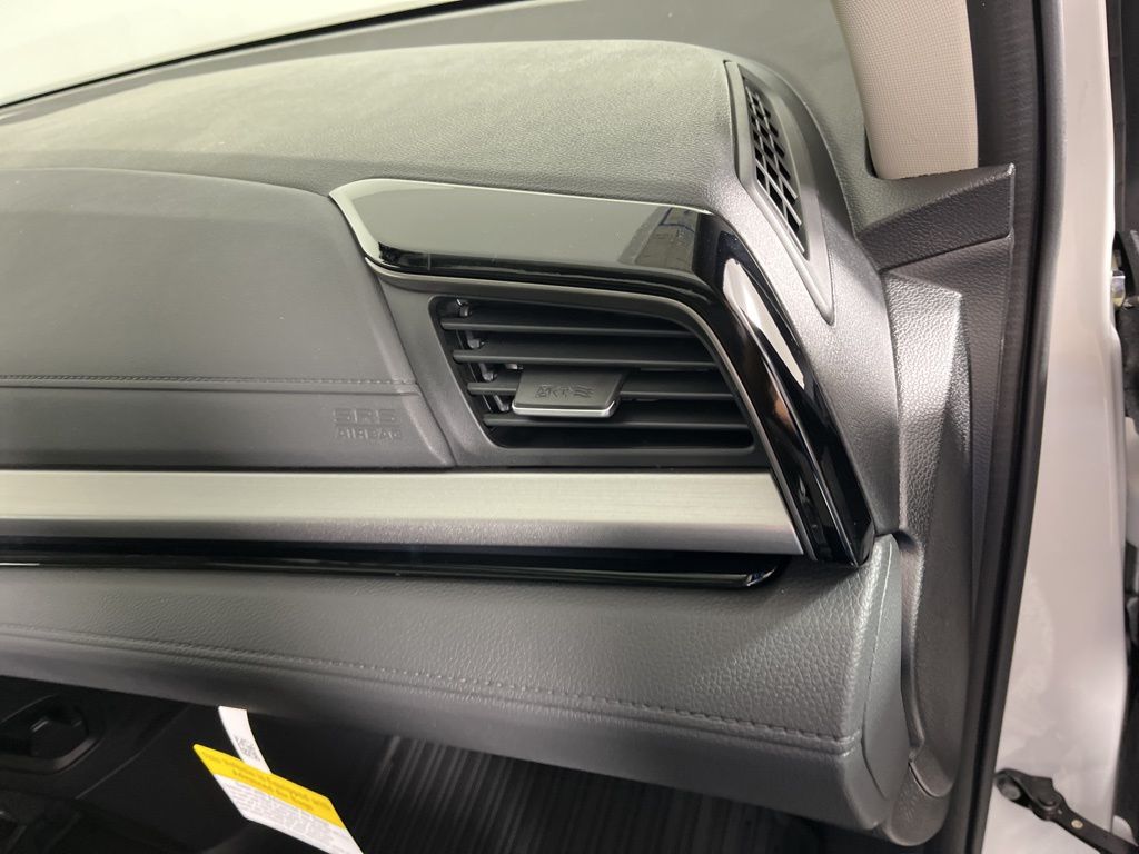 2025 Honda Odyssey Touring 10