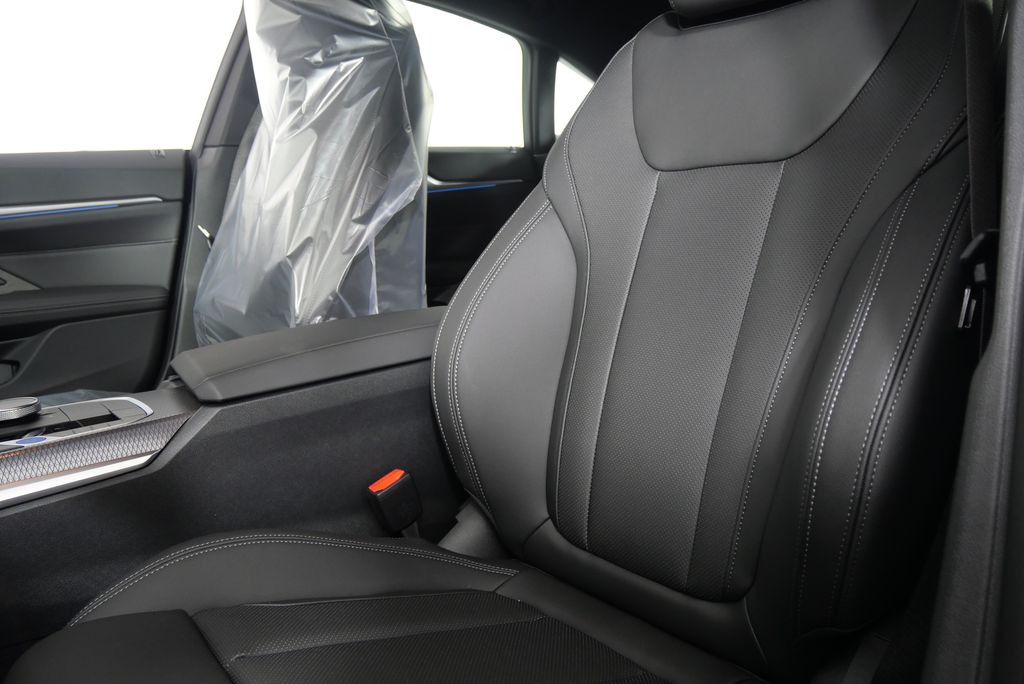 2025 BMW i4 eDrive40 10