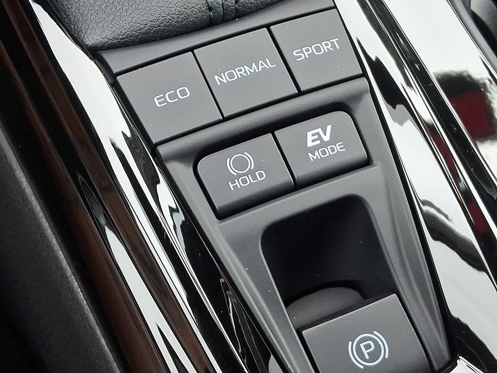 Thumbnail: 2025 Toyota Camry - 26