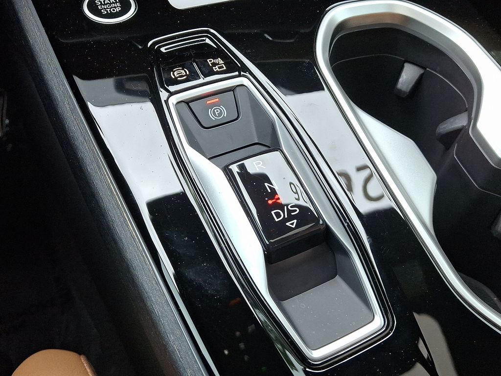 Thumbnail: 2026 Audi A6 - 16