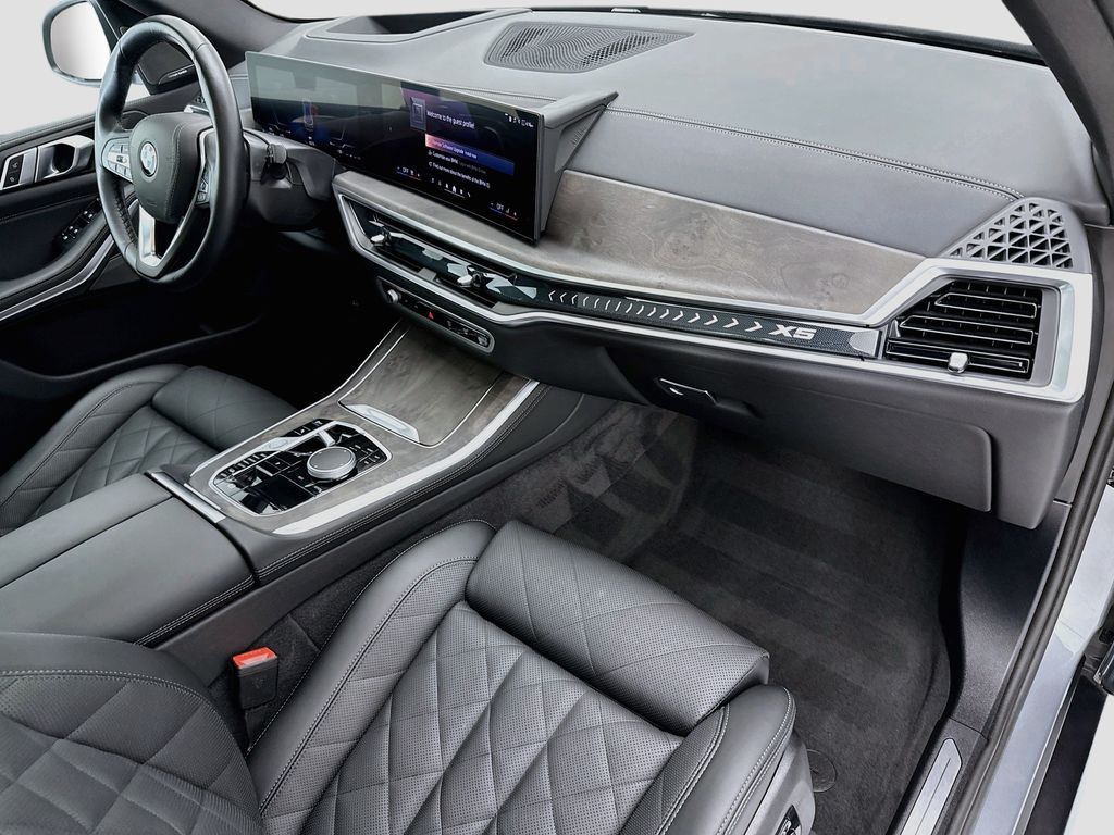 Thumbnail: 2026 BMW X5 - 16
