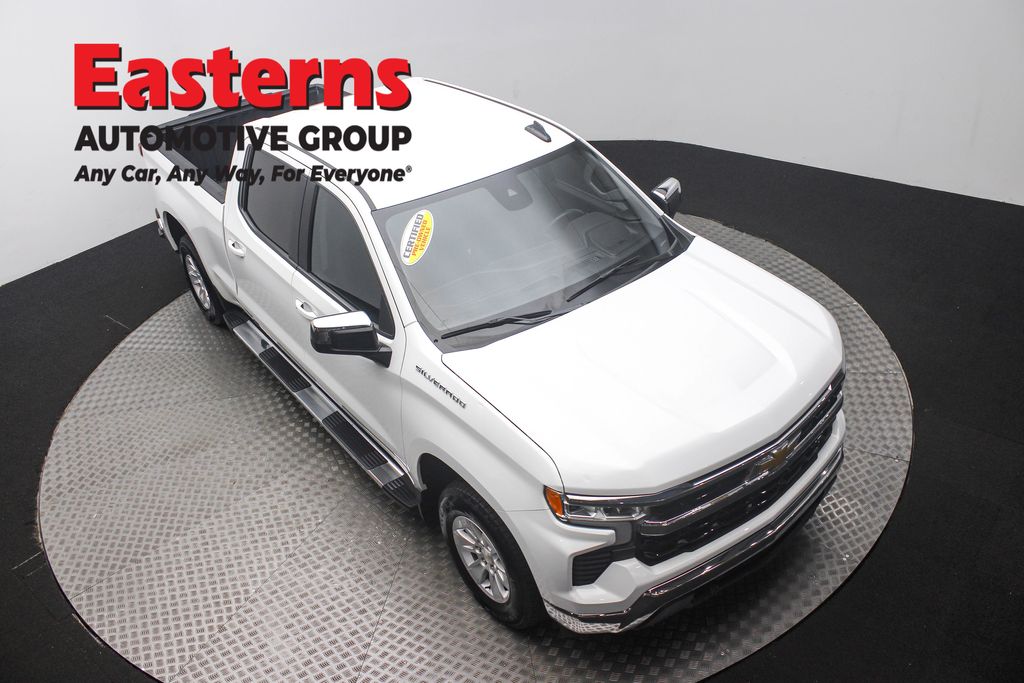 Used 2024 White Chevrolet LT image 3