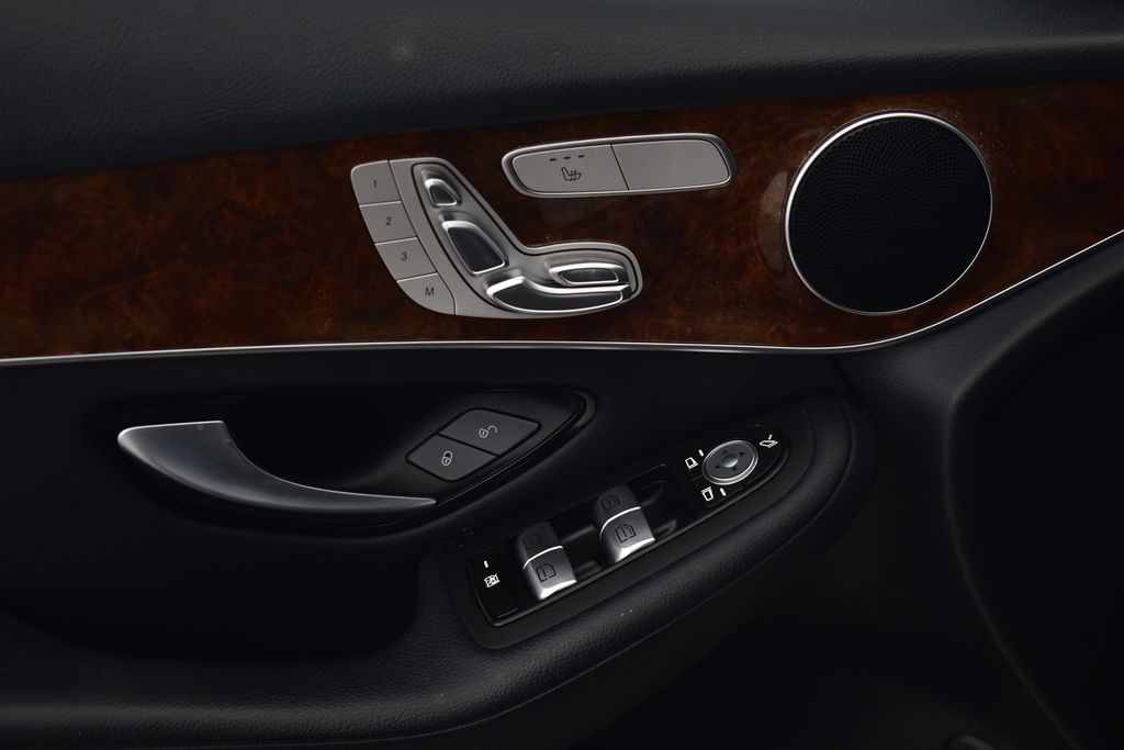 Thumbnail: 2018 Mercedes-Benz GLC - 12