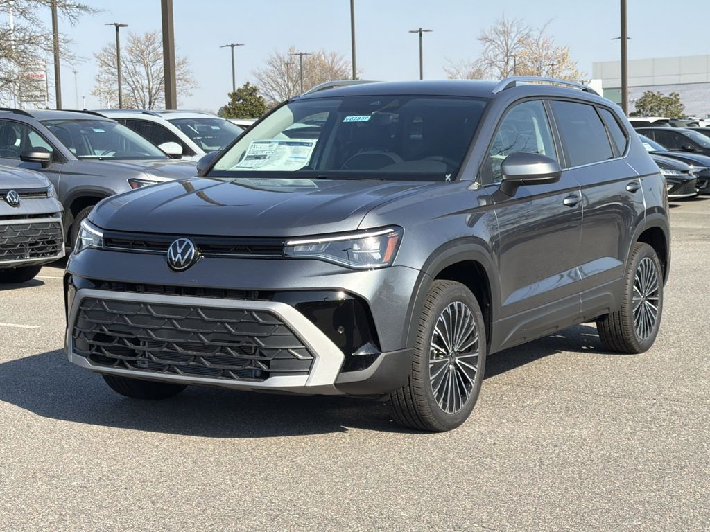 2026 Volkswagen Taos SE FWD