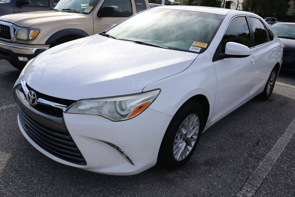 2017 Toyota Camry LE 2