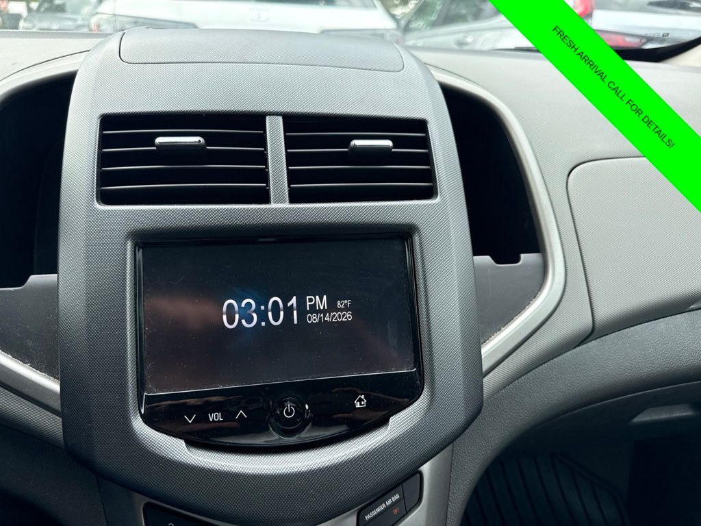 Used 2013 Silver Chevrolet LT image 21