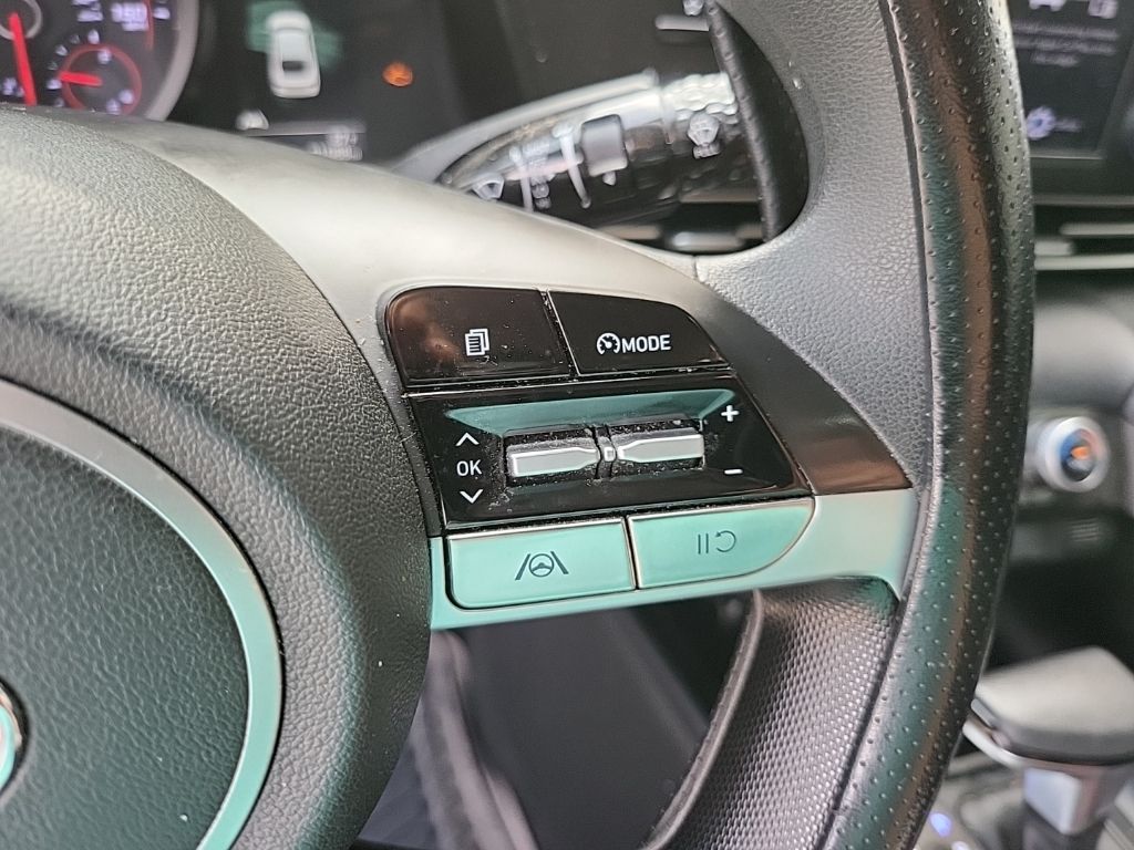 2023 Hyundai Elantra SEL 17