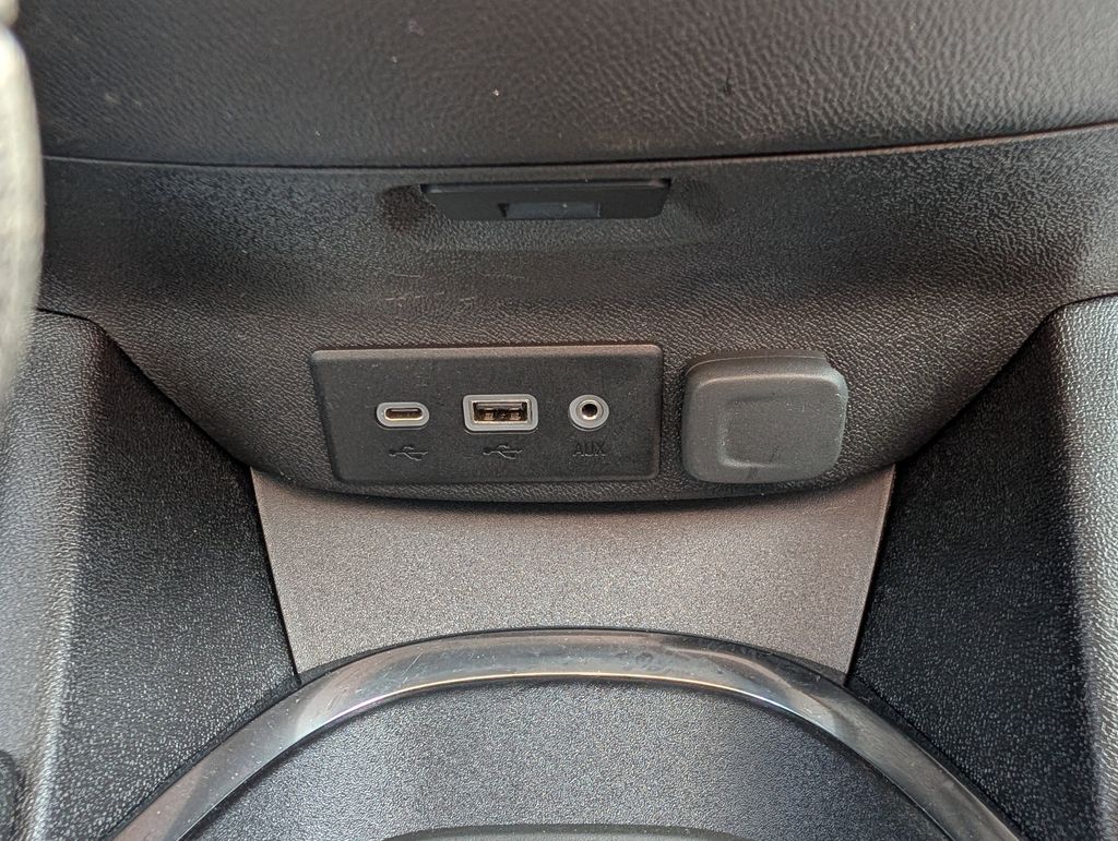 2024 Summit White Chevrolet Malibu LT FWD Sedan