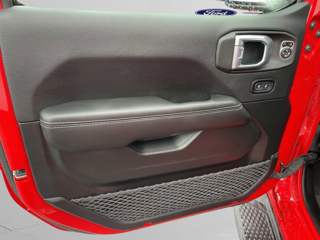 Used 2021 Red Jeep Overland image 21
