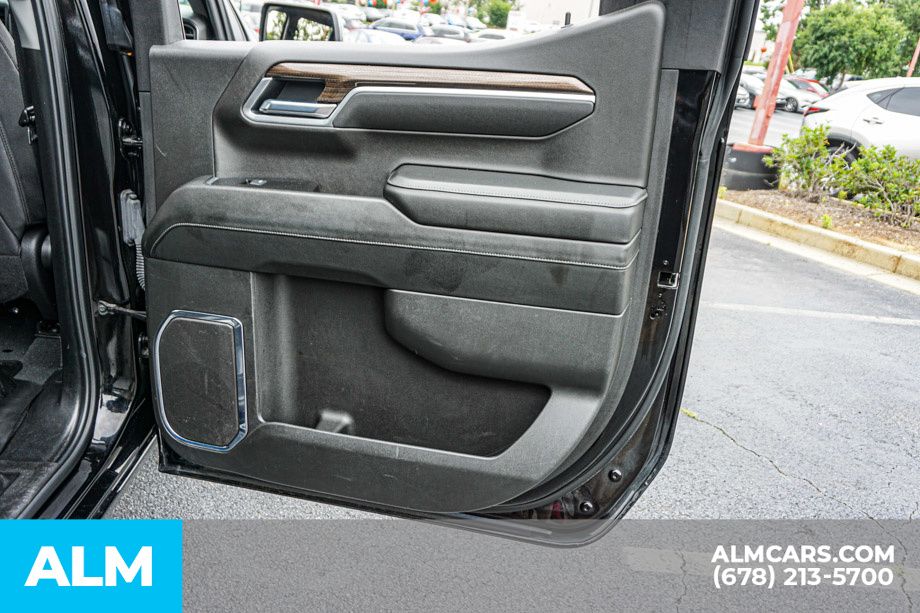 Used 2025 Black Chevrolet LT image 52