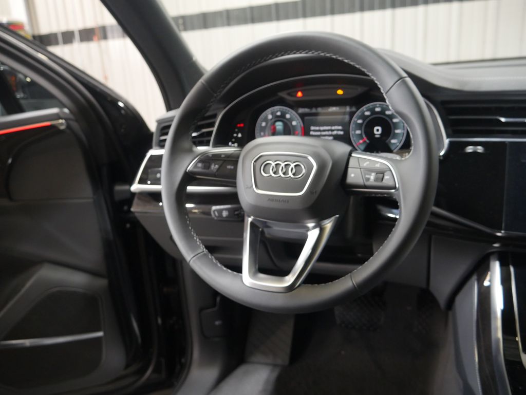 Thumbnail: 2026 Audi Q7 - 31