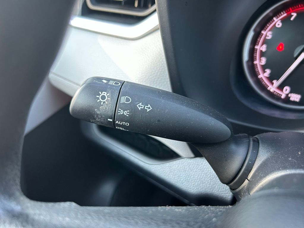2023 Toyota RAV4 XLE 22