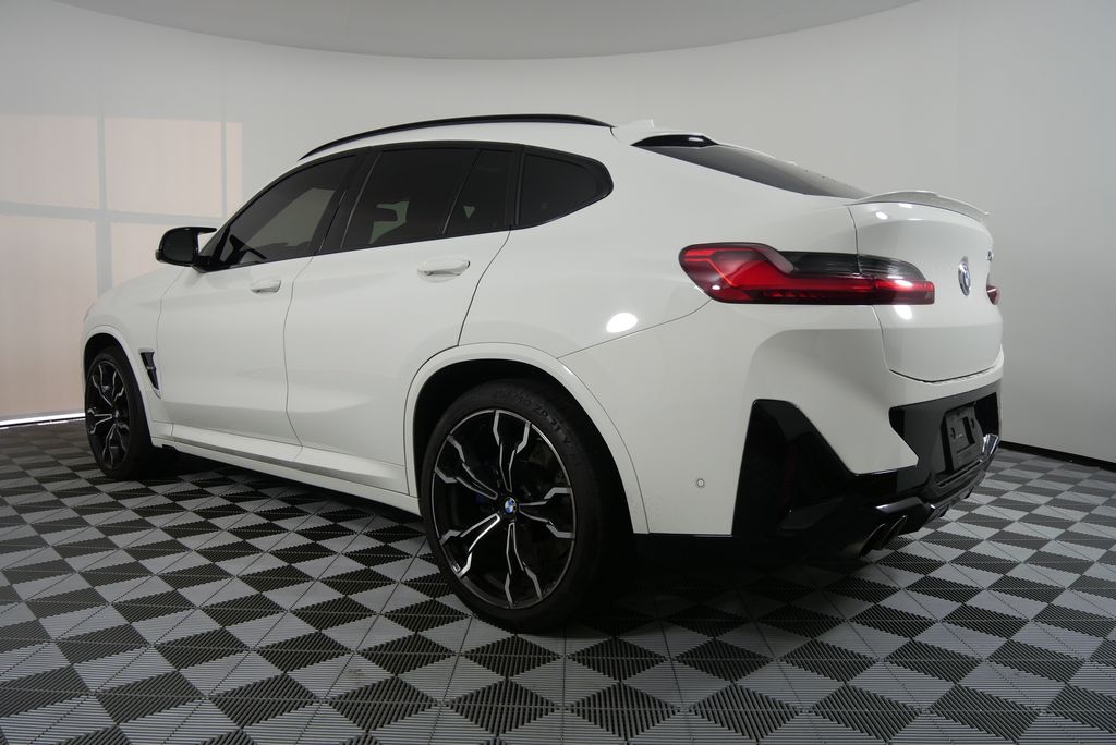 2024 BMW X4 M 5