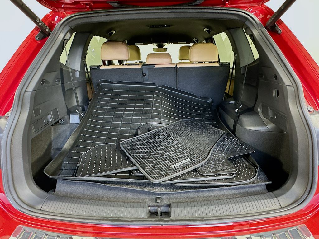 Thumbnail: 2024 Volkswagen Tiguan - 25