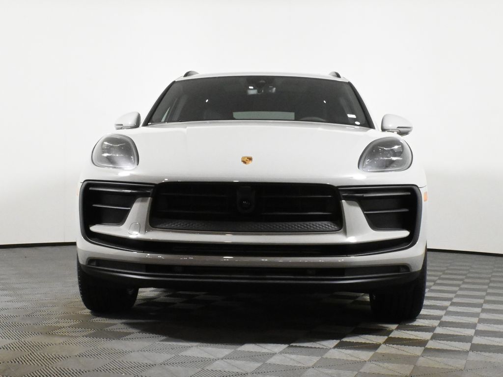 Thumbnail: 2025 Porsche Macan - 10