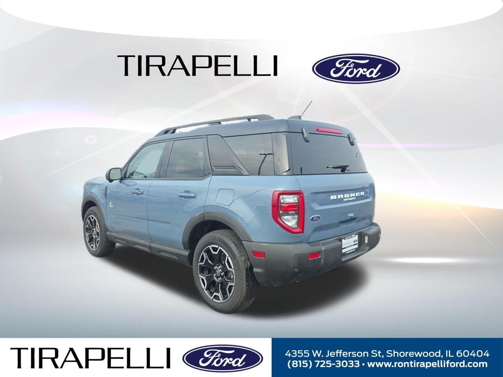 Certified Used 2025 Gray Ford Outer Banks image 2