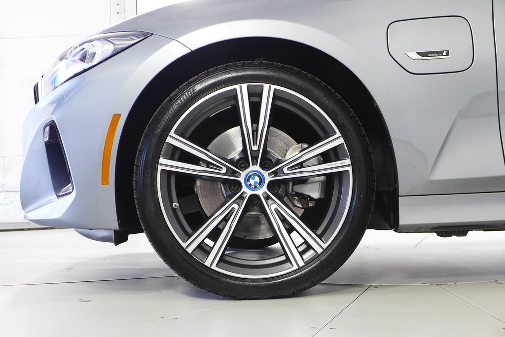 Thumbnail: 2023 BMW 3 Series - 5