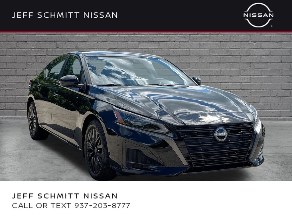 Super Black Clearcoat 2026 Nissan Altima Sedan Front-Wheel Drive Continuously Variable Transmission