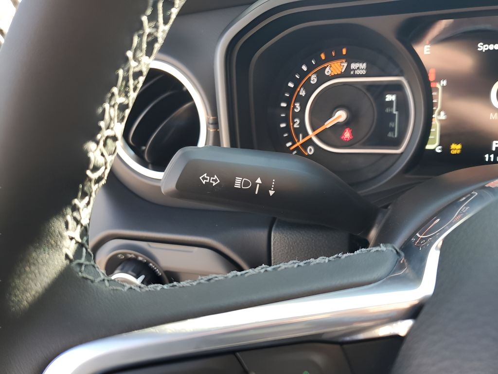 New 2026 White/off-white Jeep Sahara image 34