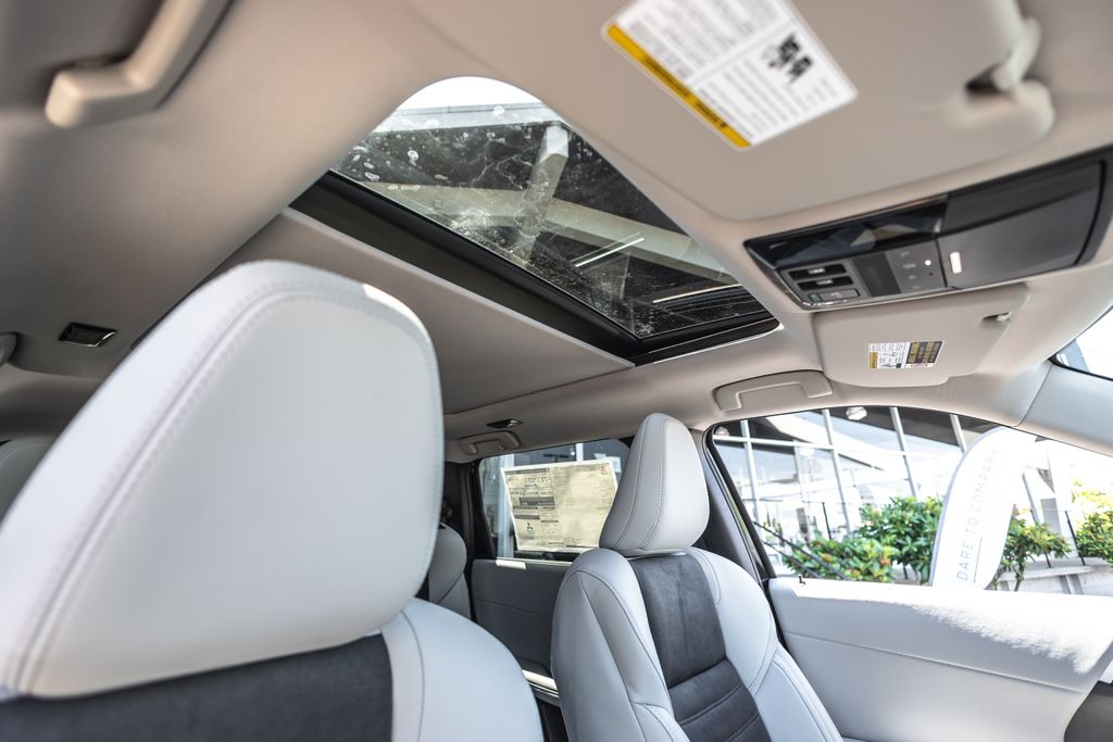 2026 Mitsubishi Outlander PHEV SE thumbnail 28