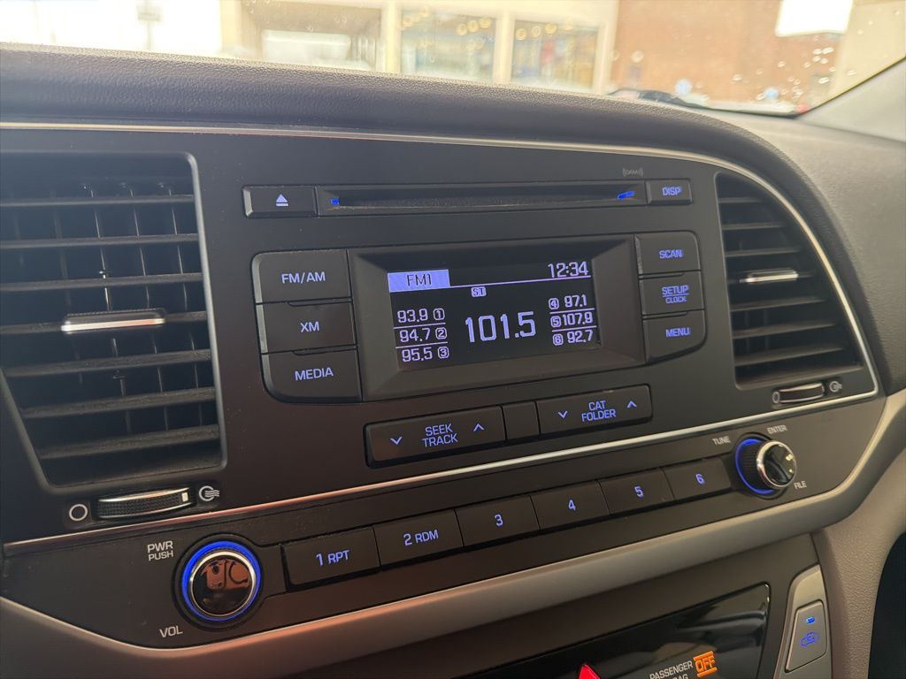 Thumbnail: 2017 Hyundai Elantra - 27