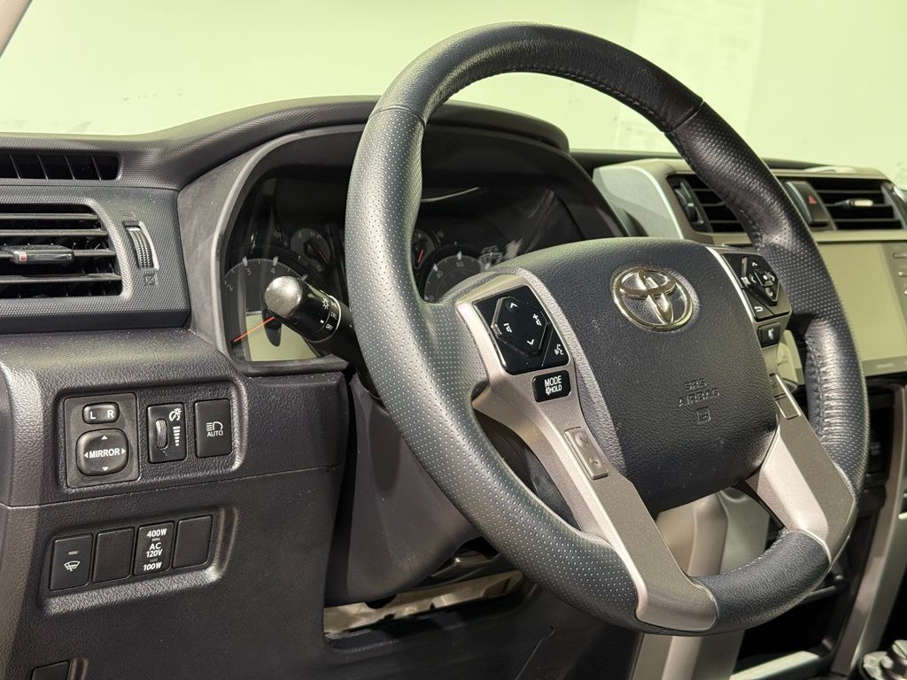 2020 Toyota 4Runner TRD Off Road 17