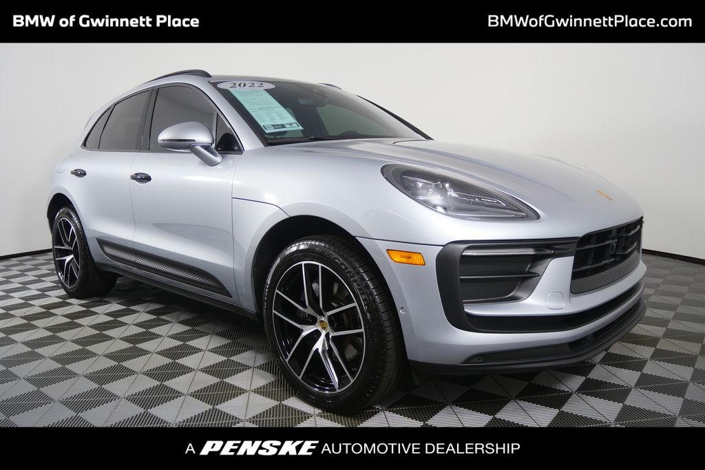 Thumbnail: 2022 Porsche Macan - 1