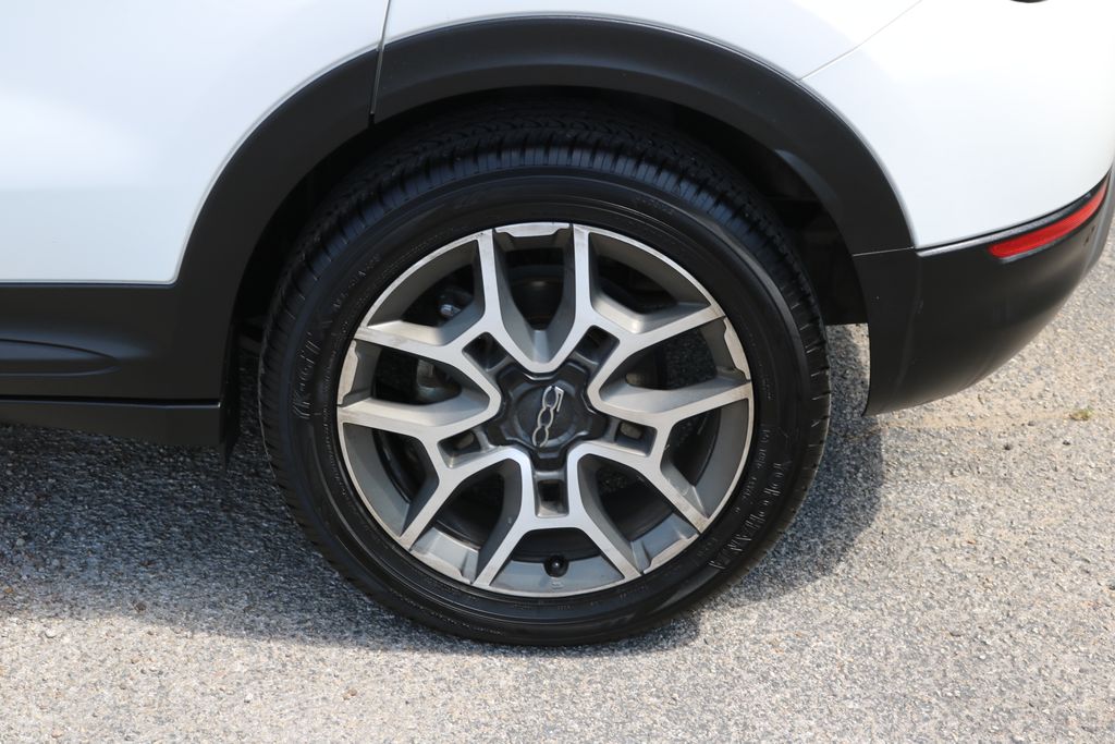 Used 2019 White FIAT Trekking Plus image 9