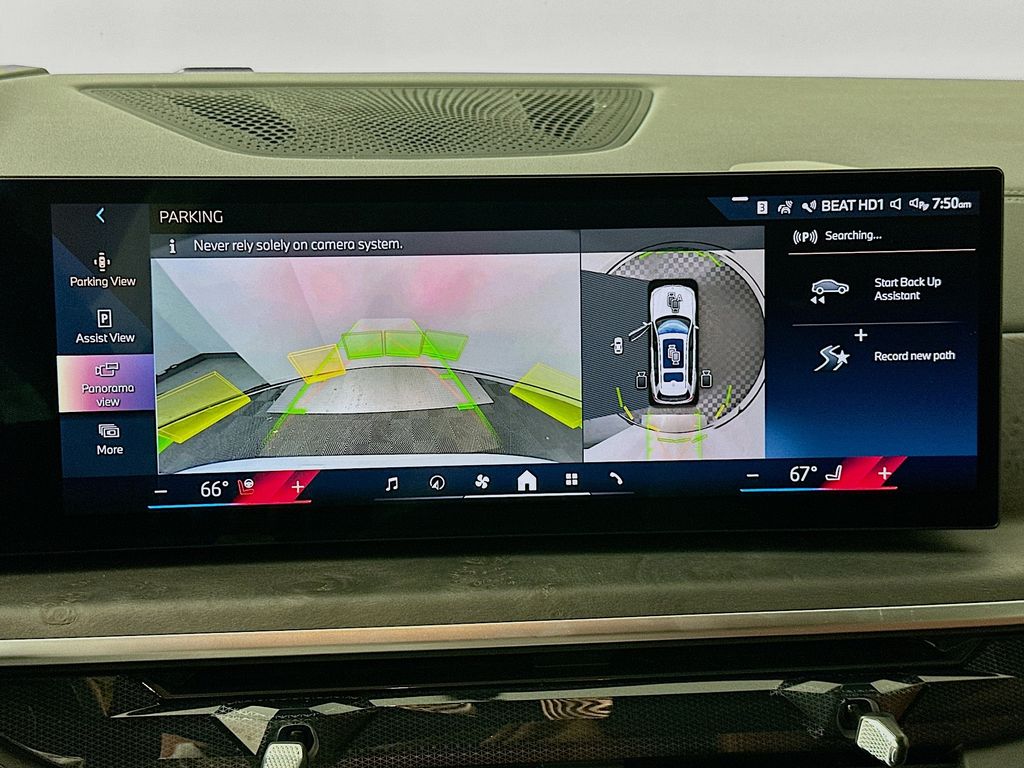 Thumbnail: 2025 BMW X7 - 14