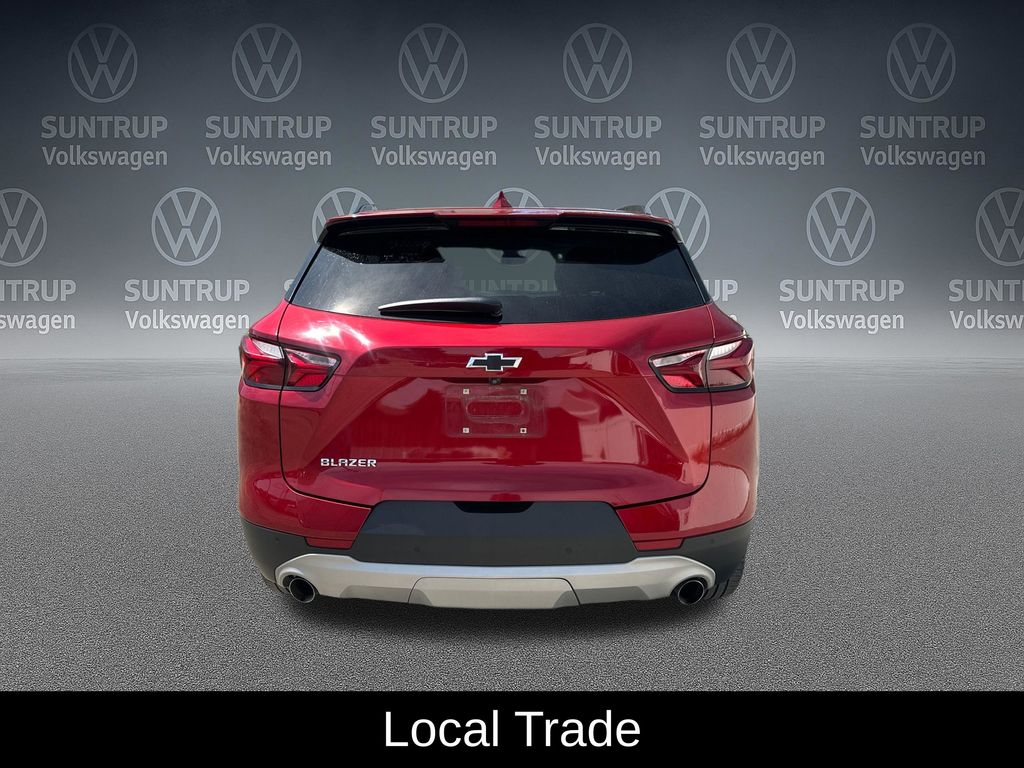 View vehicle photo 5
