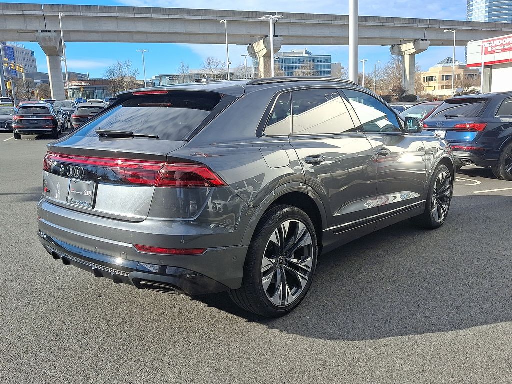 Thumbnail: 2024 Audi Q8 - 4