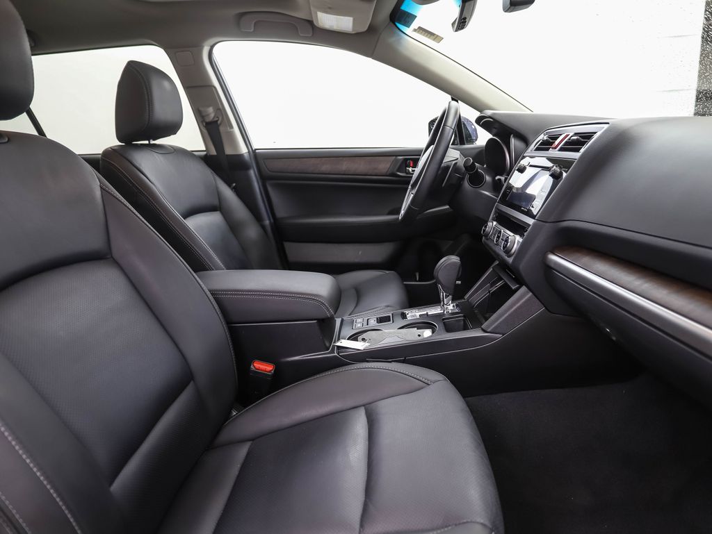 2017 Subaru Outback 2.5i Limited 30
