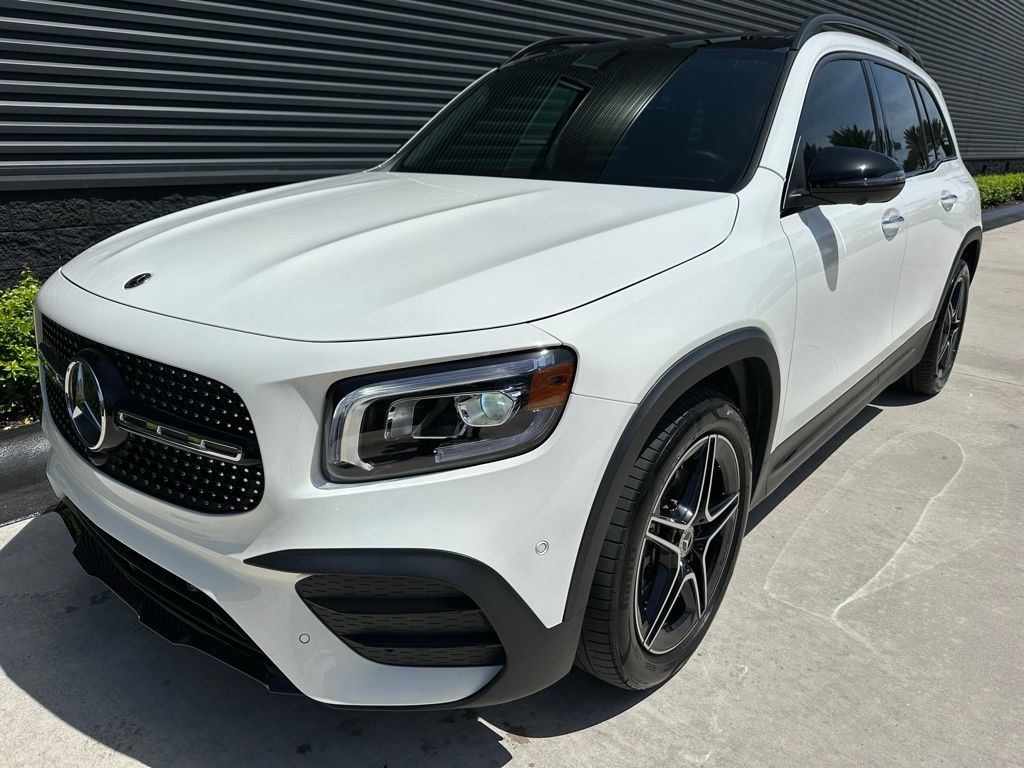Thumbnail: 2023 Mercedes-Benz GLB - 6