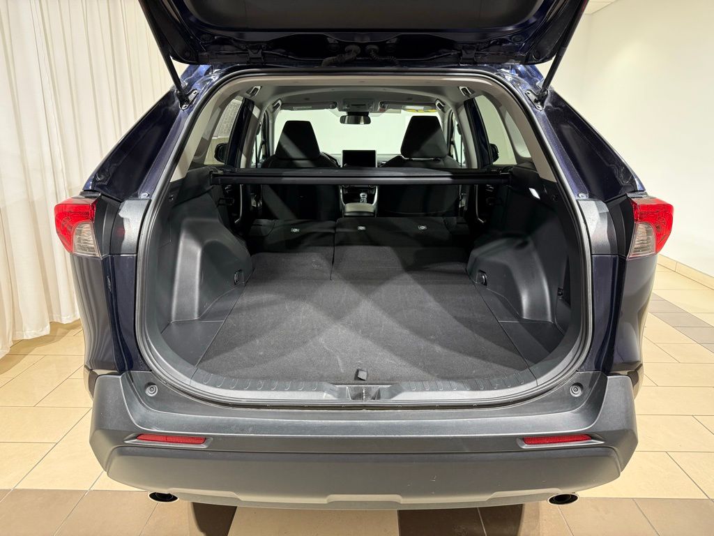 2024 Toyota RAV4 XLE 12