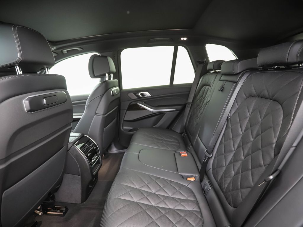Thumbnail: 2026 BMW X5 - 22