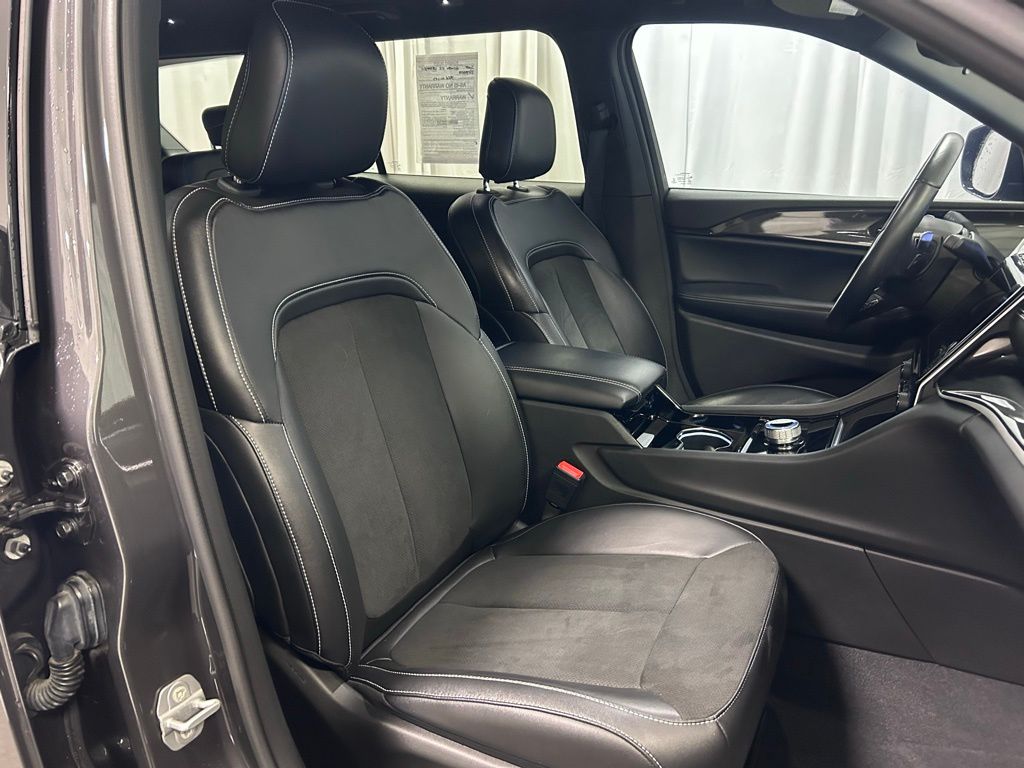 used 2022 Jeep Grand Cherokee L car, priced at $32,899